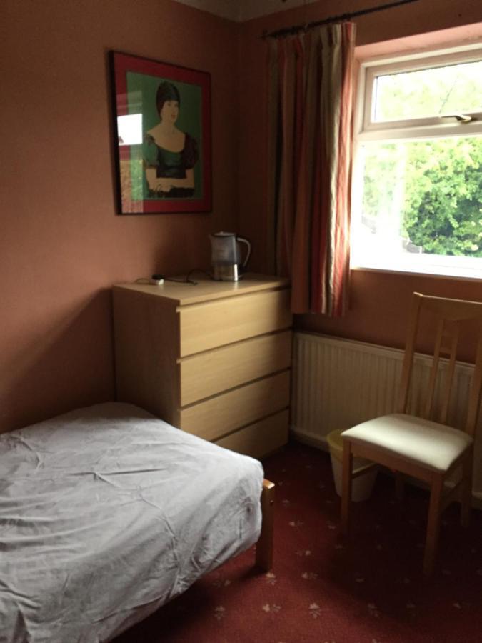 Hotel 5 Ravenhurst Drive Уолсал Екстериор снимка