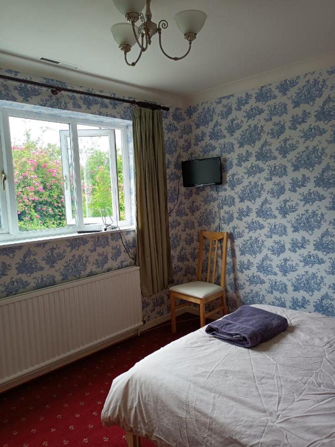Hotel 5 Ravenhurst Drive Уолсал Екстериор снимка